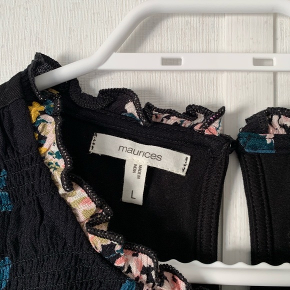 Maurice’s floral blouse - Picture 2 of 2